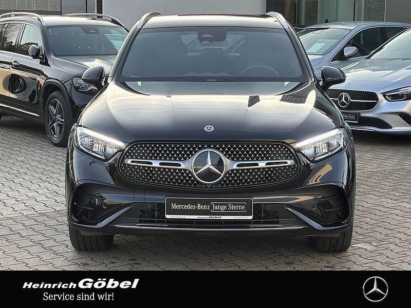 Gebraucht Mercedes GLC450 AMG 367 PS (269 kW) 2025 Lack obsidianschwarz SUV