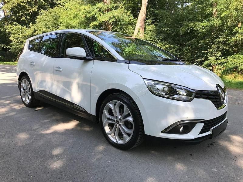 Weiß Gebraucht 2019 Renault Scénic IV Business Van / Kleinbus | 16.290 € (Etwas zu teuer) - Bild 1/4