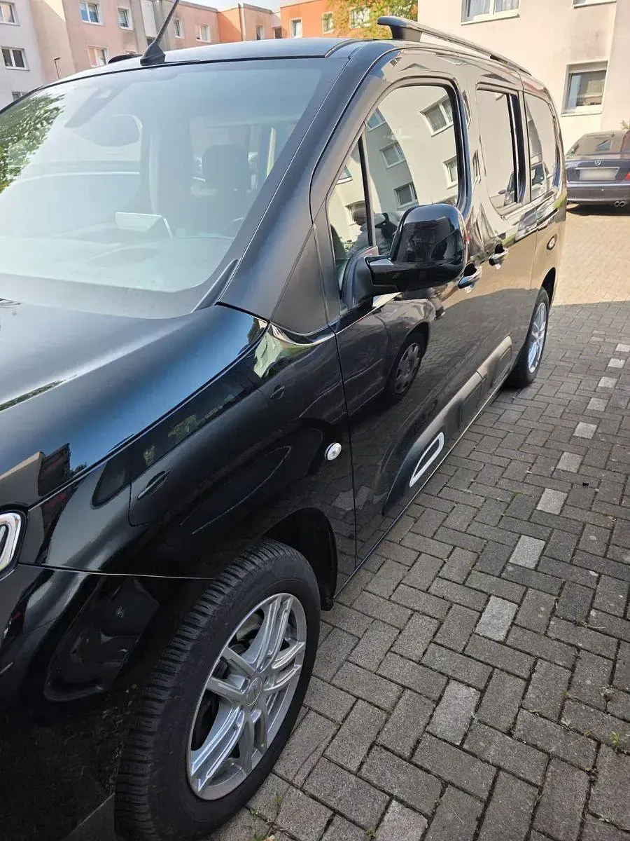 Used Citroën Berlingo PureTech 110 HP (80 kW) 2019 Black Minivan