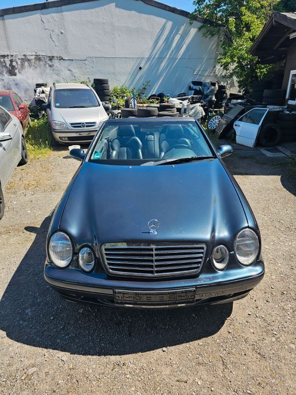 Schwarz Gebraucht 1999 Mercedes CLK230 Elegance Cabrio | 3.200 € (Superpreis) - Bild 1/4