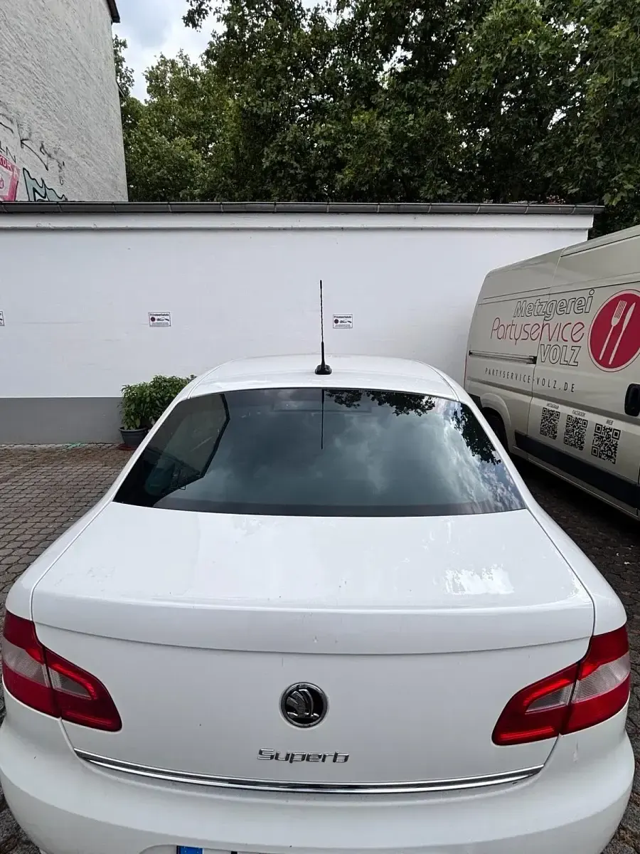 Gebraucht Skoda Superb 160 PS (117 kW) 2009 Weiß Limousine