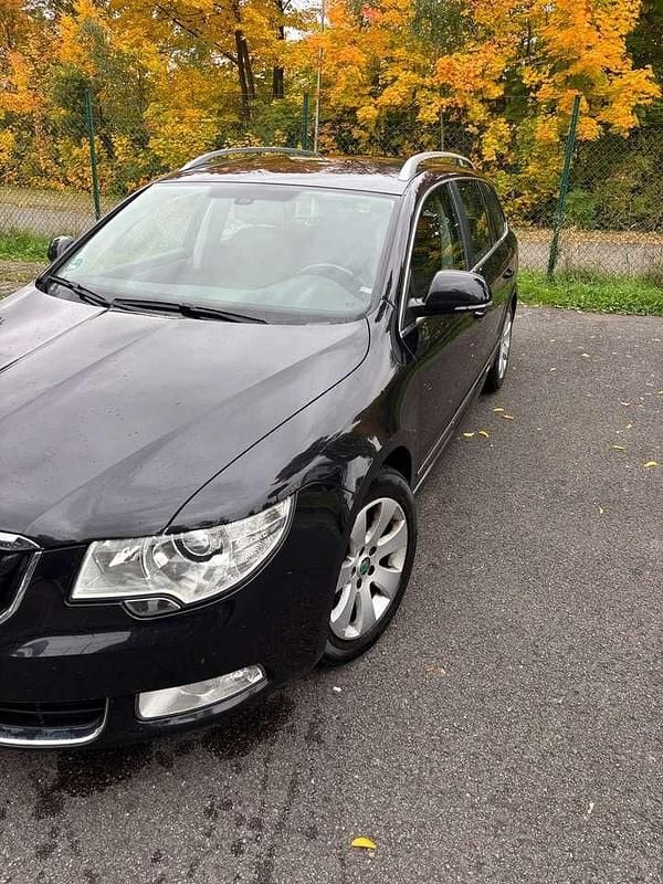 Gebraucht Skoda Superb GreenLine 105 PS (77 kW) 2013 Schwarz Kombi