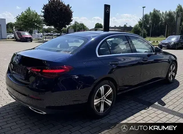 Gebraucht Mercedes C180 Avantgarde 170 PS (125 kW) 2023 Blau Limousine