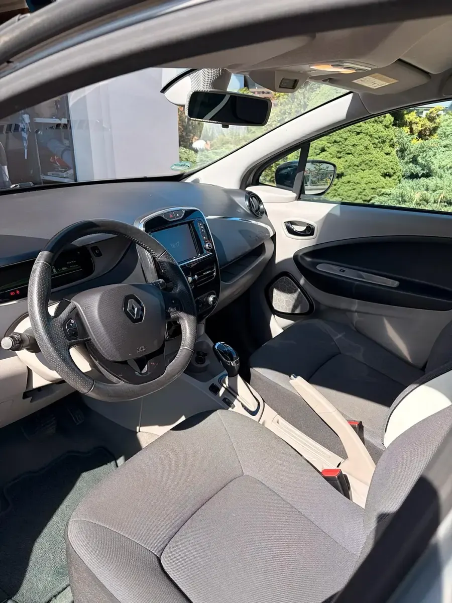 Gebraucht Renault Zoe 64 kW (88 PS) 2016 Braun Kleinwagen