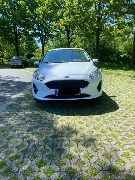 Weiß Gebraucht 2019 Ford Fiesta Trend Kleinwagen | 7.990 € (Guter Preis) - Bild 1/4