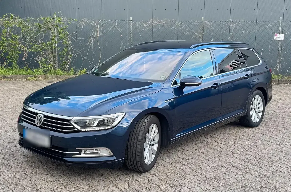 Gebraucht VW Passat R-line 150 PS (110 kW) 2017 Blau Kombi