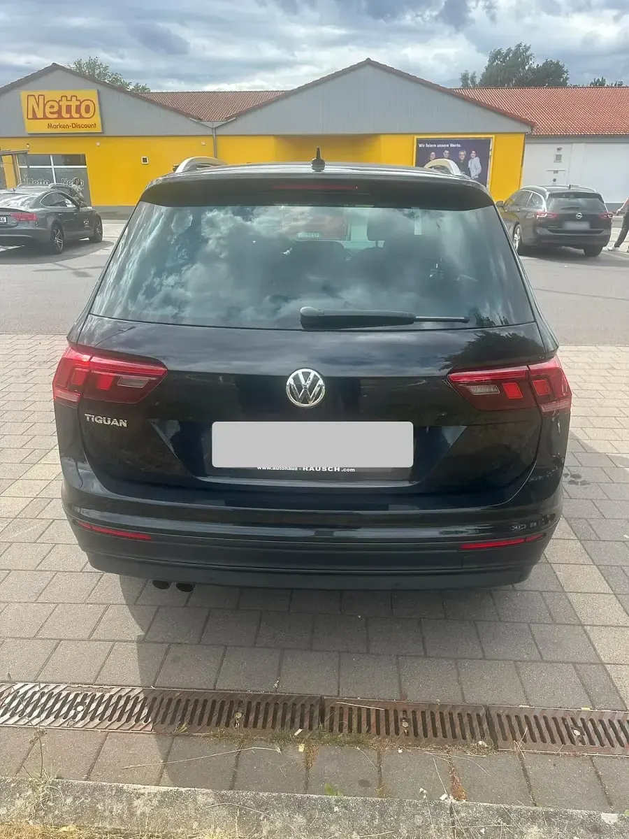 Gebraucht VW Tiguan 150 PS (110 kW) 2018 Schwarz SUV