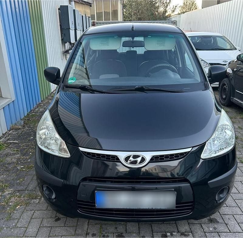 Gebraucht Hyundai i10 67 PS (49 kW) 2010 Schwarz Kleinwagen