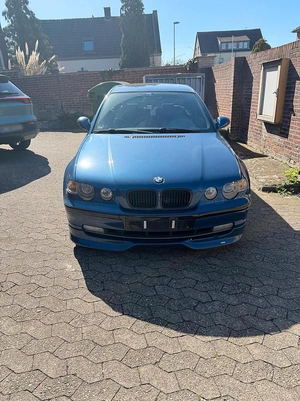 Gebraucht BMW 325 192 PS (141 kW) 2002 Blau Kleinwagen