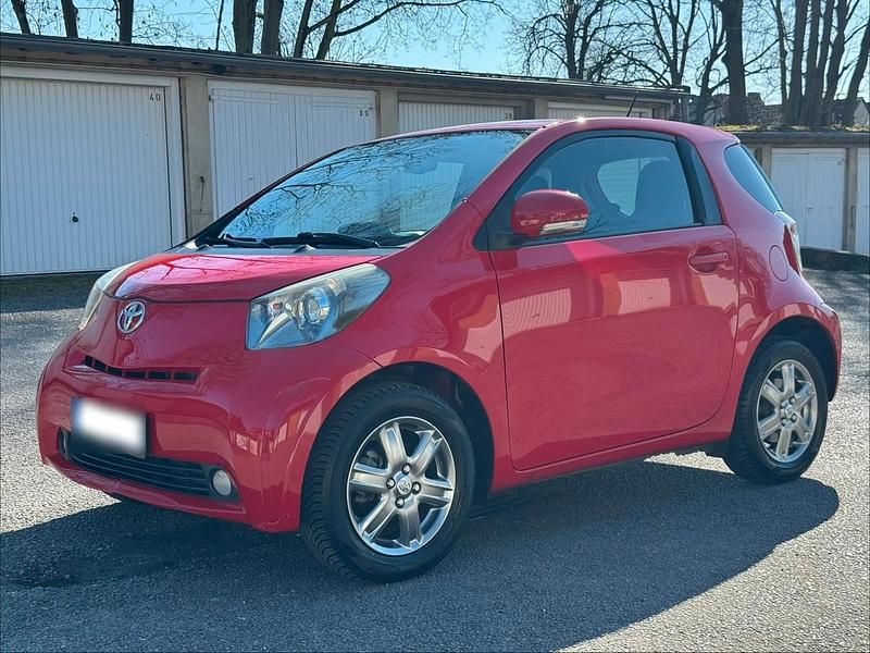 Gebraucht Toyota iQ 68 PS (50 kW) 2009 Rot Kleinwagen