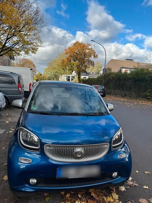 Blau Gebraucht 2017 Smart ForTwo Coupé Kleinwagen | 9.000 € (Guter Preis) - Bild 1/4