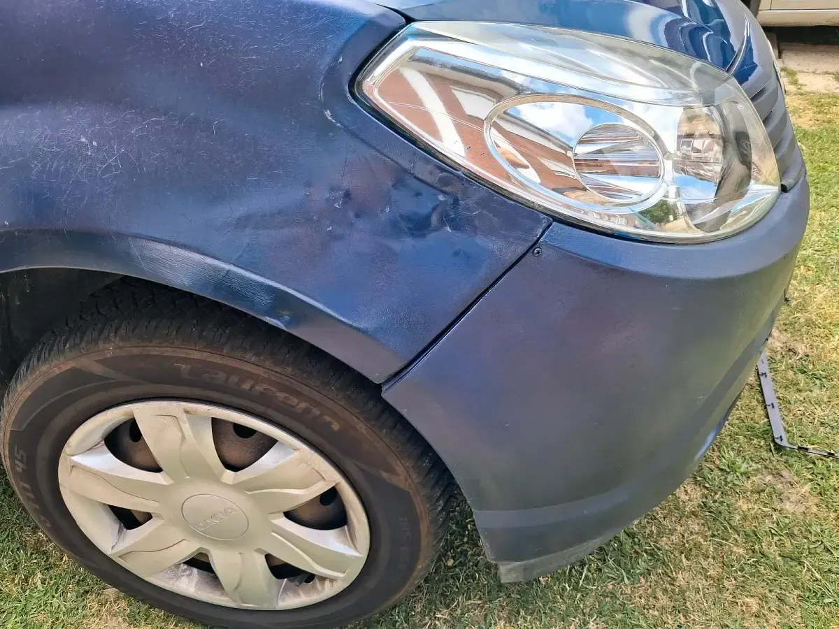 Gebraucht Dacia Sandero 75 PS (55 kW) 2008 Blau Kleinwagen