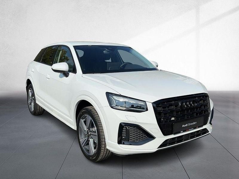 Neu Audi Q2 Advanced Plus 150 PS (110 kW) 2025 Arkonaweiß SUV