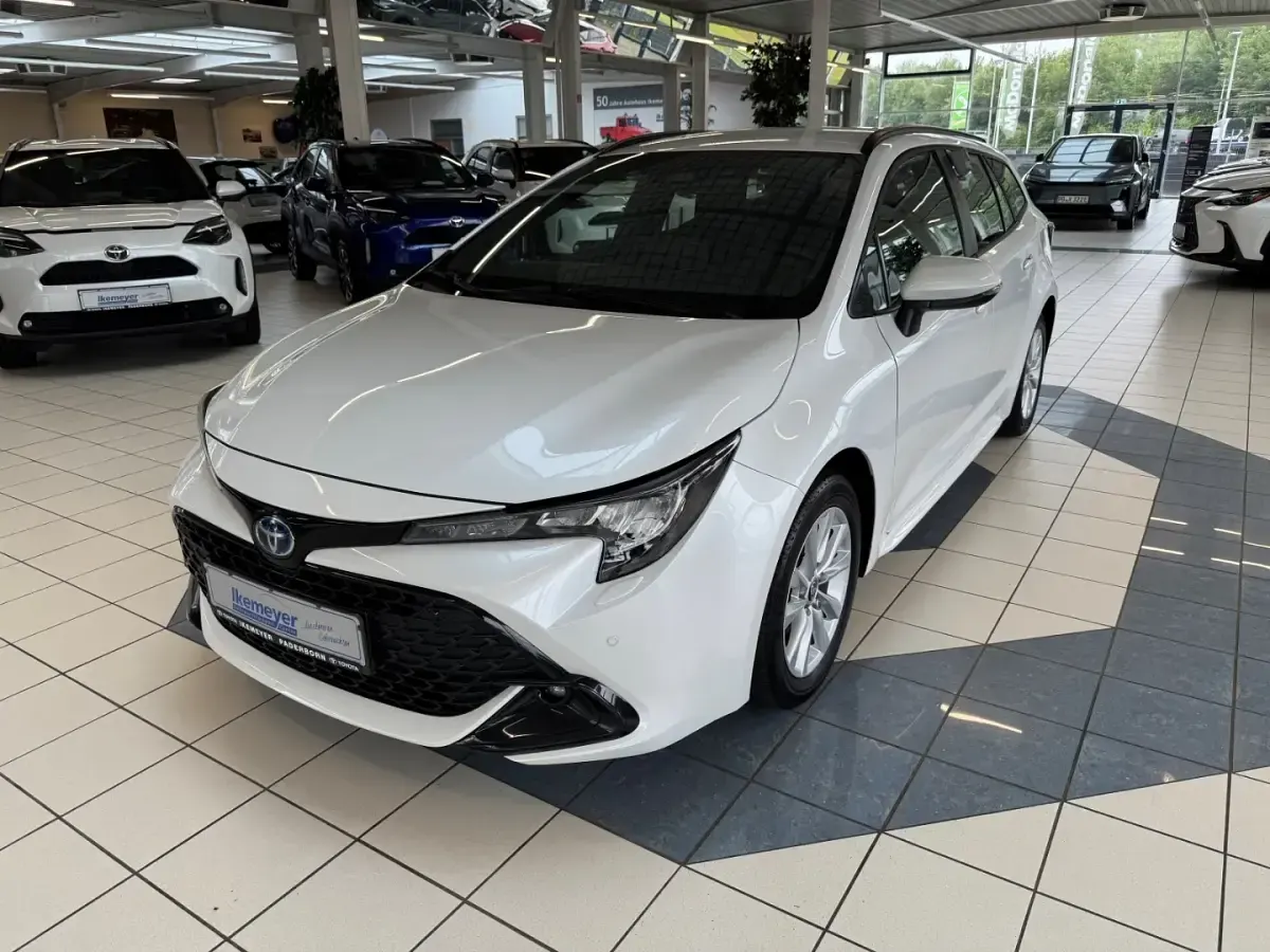Gebraucht Toyota Corolla Team 140 PS (102 kW) 2024 Kombi