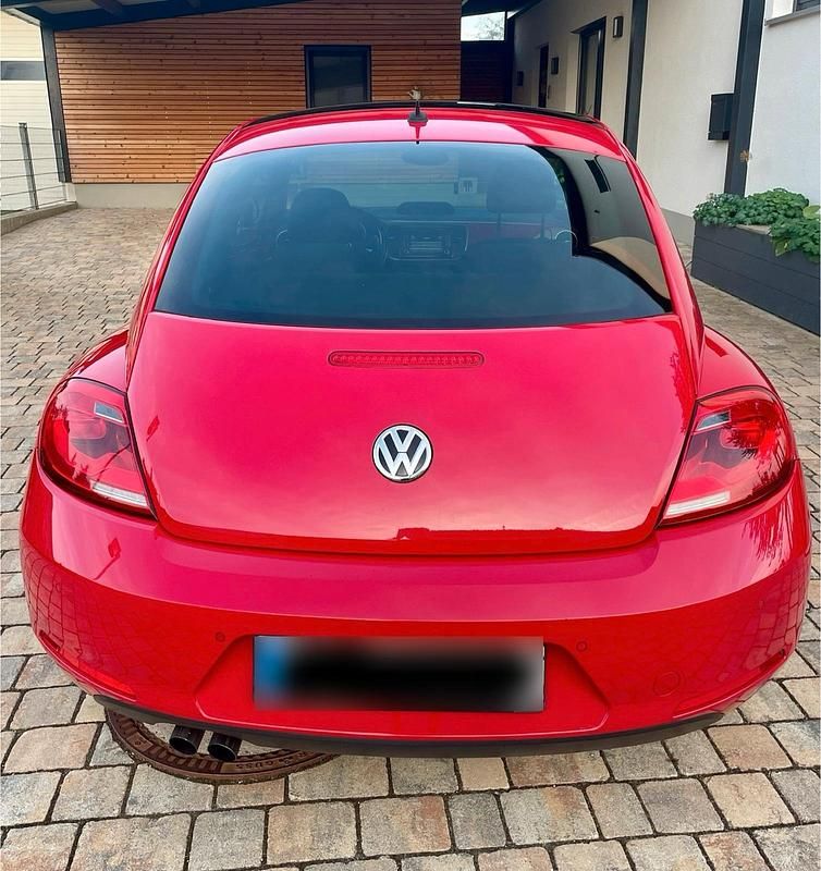 Gebraucht VW Beetle Design 140 PS (102 kW) 2013 Rot Kleinwagen