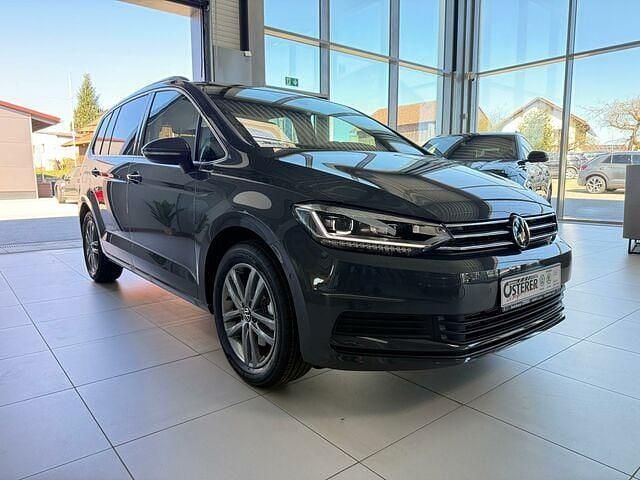 Neu VW Touran Edition 150 PS (110 kW) 2025 Delfingrau metallic Van / Kleinbus