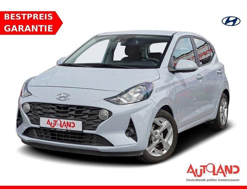 Blau Gebraucht 2020 Hyundai i10 Trend Kleinwagen | 14.950 € (Teuer) - Bild 1/4
