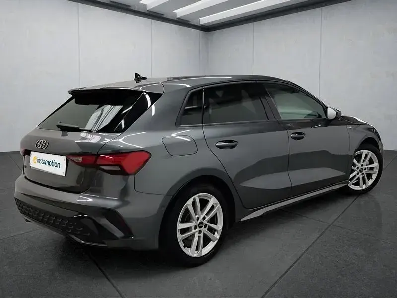 Gebraucht Audi A3 Sportback 150 PS (110 kW) 2025 Grau Kleinwagen