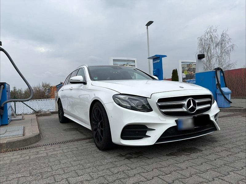 Gebraucht Mercedes E300 AMG line 245 PS (180 kW) 2018 Weiß Kombi