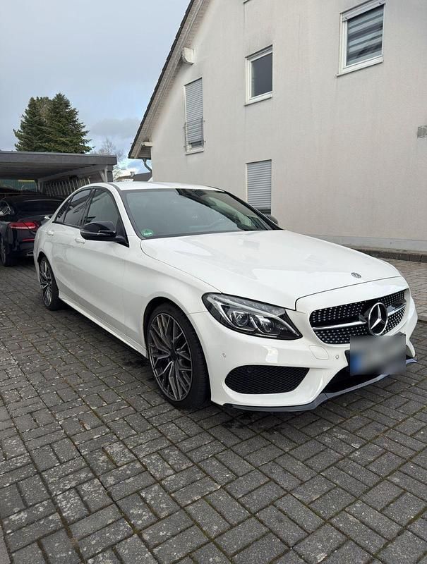 Gebraucht Mercedes C250 AMG line 211 PS (155 kW) 2018 Weiß Limousine