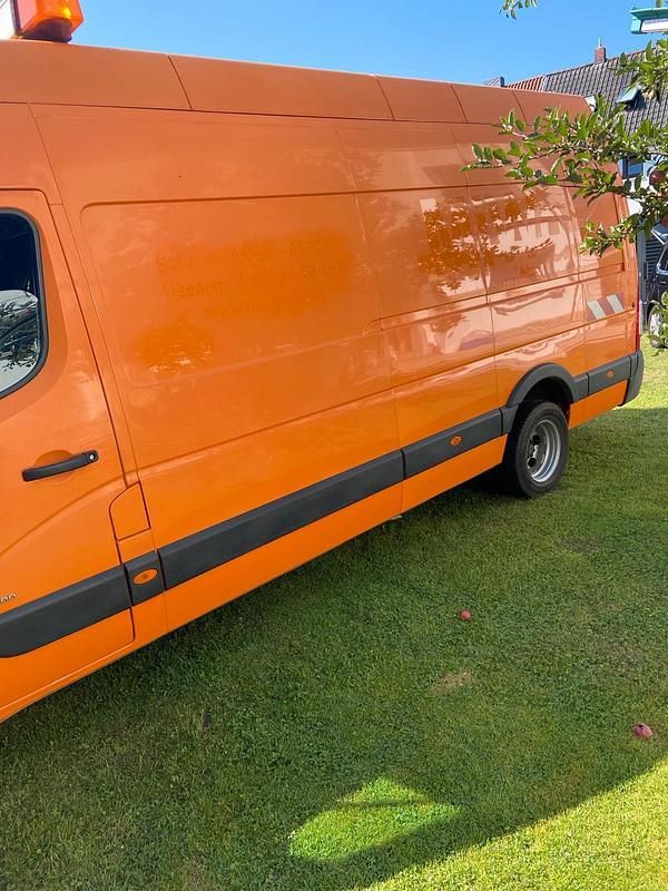 Gebraucht Opel Movano 163 PS (119 kW) 2015 Orange Van / Kleinbus