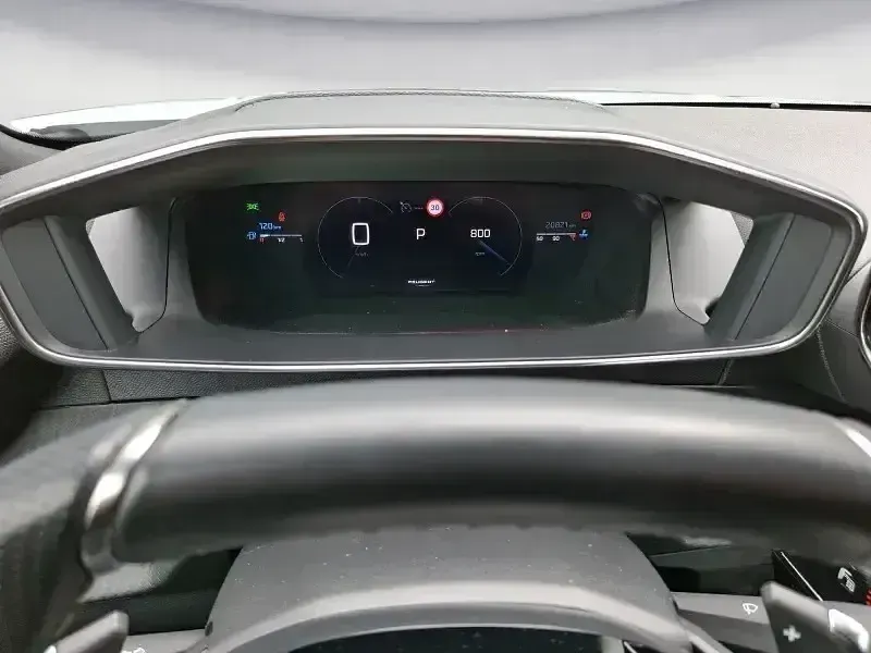 Gebraucht Peugeot 2008 GT 131 PS (96 kW) 2024 Weiß SUV