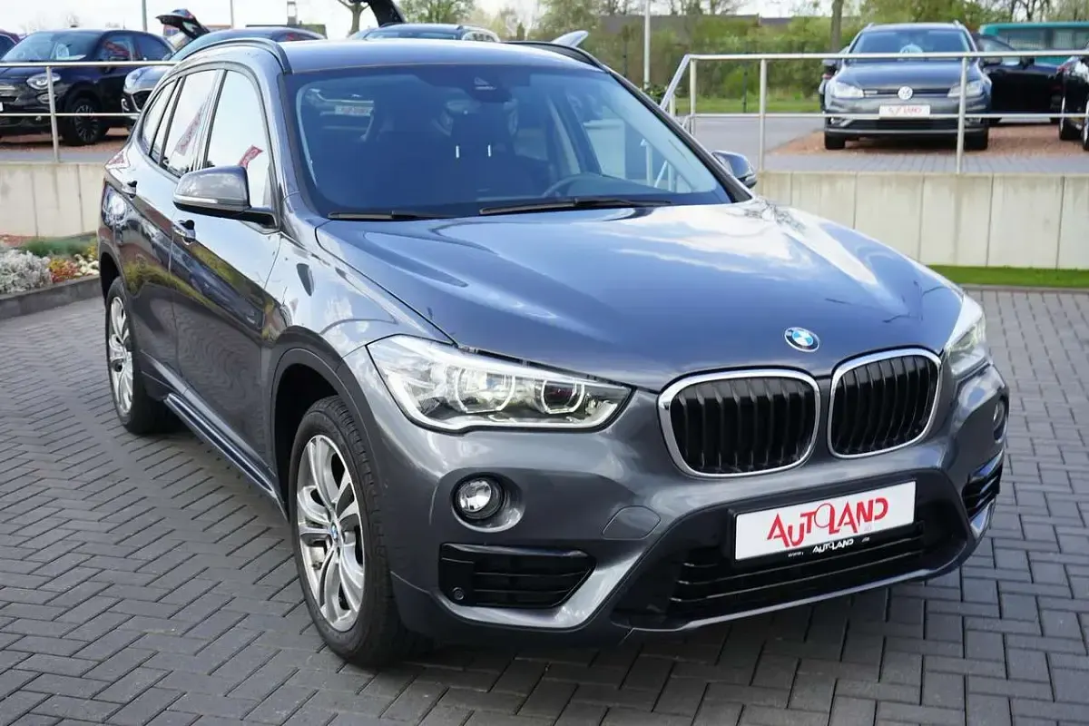Gebraucht BMW X1 140 PS (102 kW) 2019 Grau SUV