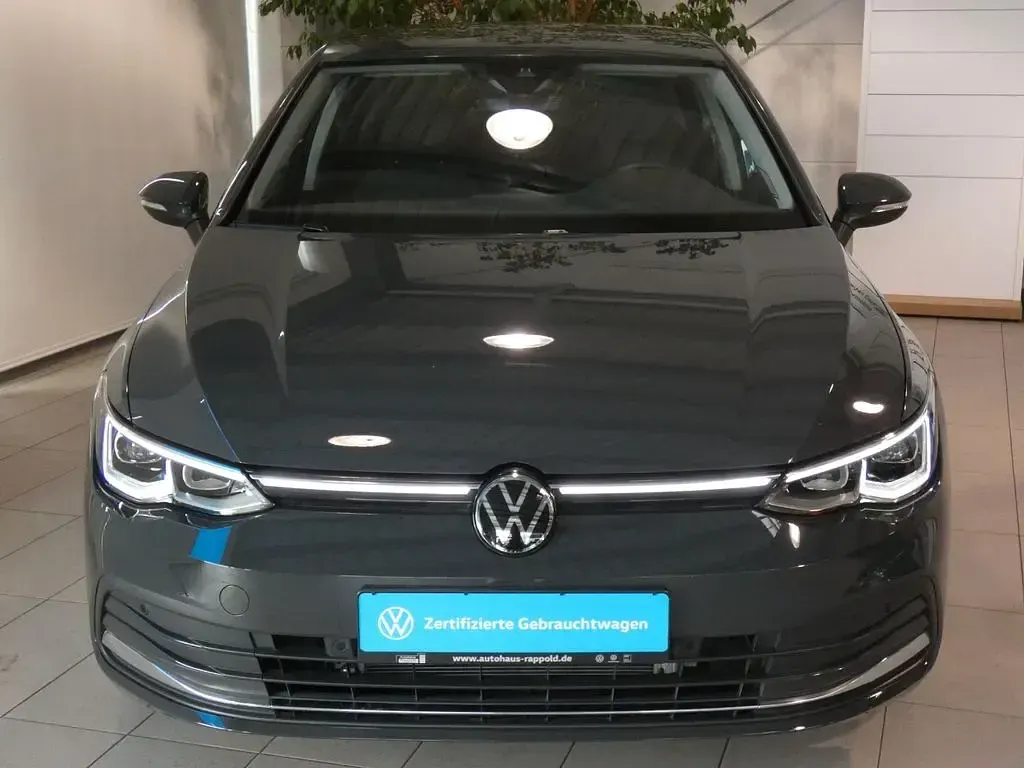 Gebraucht VW Golf VIII Style 150 PS (110 kW) 2024 Uranograu Limousine