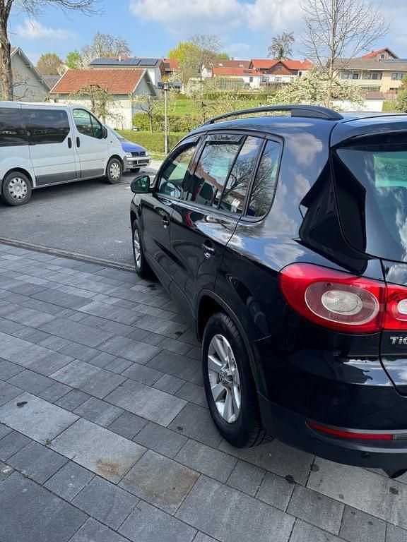 Gebraucht VW Tiguan Trendline 150 PS (110 kW) 2010 Schwarz SUV