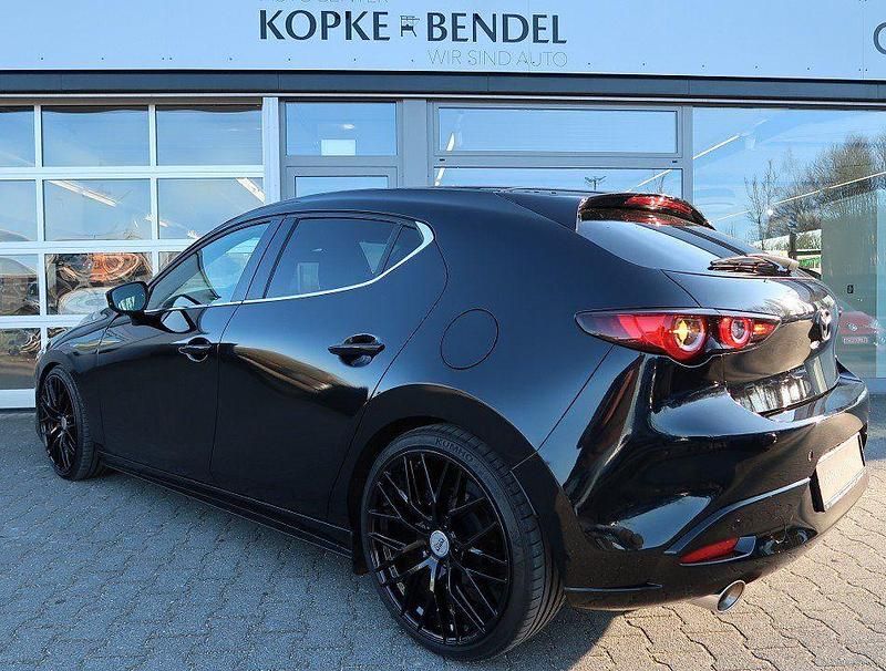 Gebraucht Mazda 3 Exclusive-Line 186 PS (136 kW) 2024 Jet black metallic (metallic) Limousine