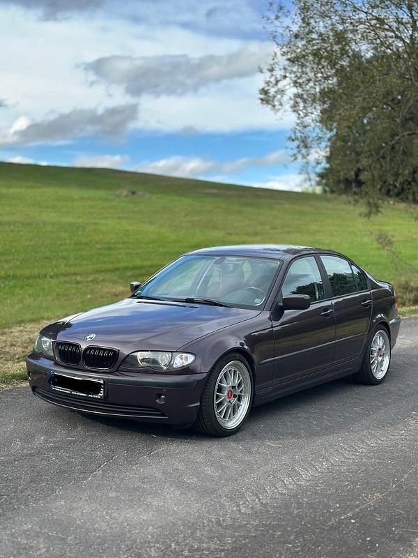 Violett Gebraucht 2002 BMW 318 Limousine | 4.000 € (Fairer Preis) - Bild 1/4