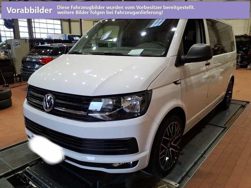 Candyweiß (white), solid Gebraucht 2019 VW Multivan Trendline Van | 34.700 € (Fairer Preis) - Bild 1/4