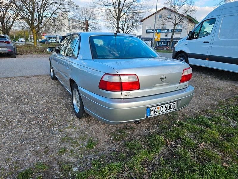 Gebraucht Opel Omega Design Edition 179 PS (131 kW) 2001 Silber Limousine