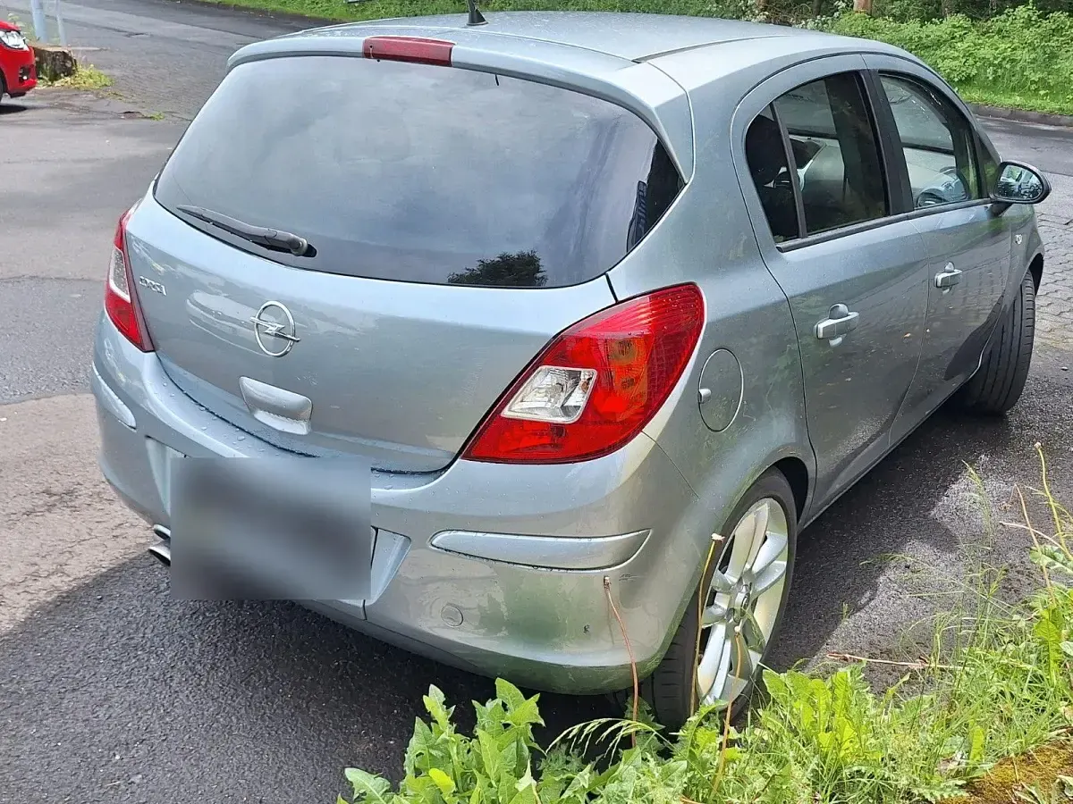 Gebraucht Opel Corsa Color Edition 101 PS (74 kW) 2010 Kleinwagen