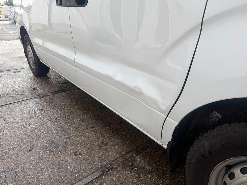 Gebraucht Hyundai H-1 170 PS (125 kW) 2010 Weiß Van / Kleinbus