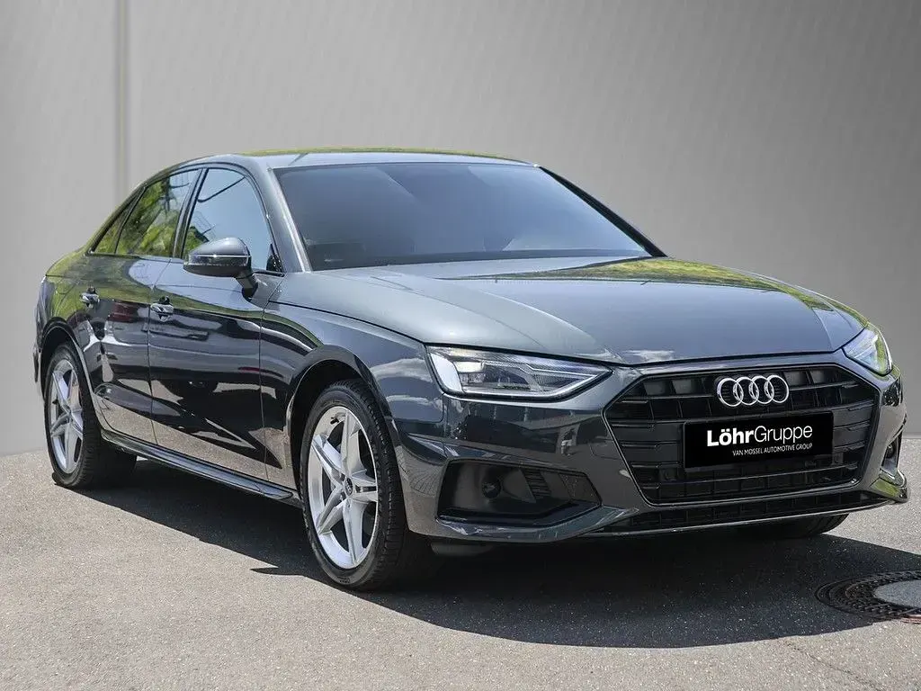 Gebraucht Audi A4 Advanced 204 PS (150 kW) 2022 Manhattangrau metallic Limousine