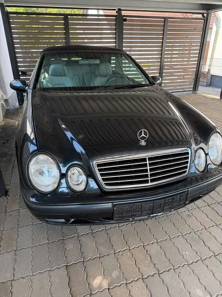 Gebraucht Mercedes CLK230 Elegance 193 PS (141 kW) 1998 Schwarz Cabrio
