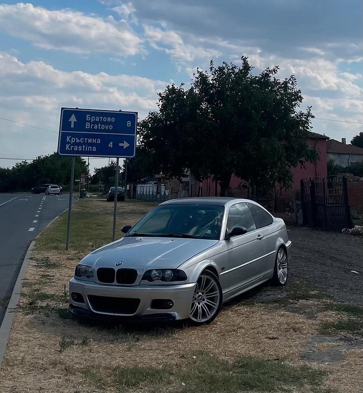 Grau Gebraucht 2021 BMW 325 Coupé | 9.000 € - Bild 1/3