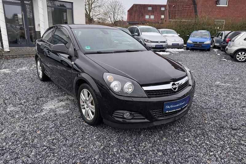 Gebraucht Opel Astra GTC Sport 115 PS (84 kW) 2010 Schwarz Coupé
