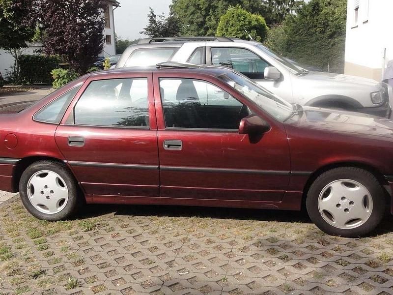 Rot Gebraucht 1991 Opel Vectra Limousine | 16.499 € - Bild 1/4