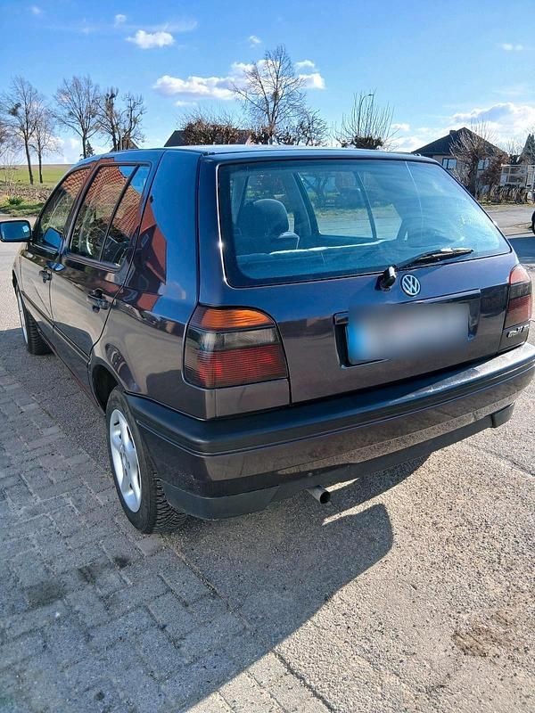 Gebraucht VW Golf III 90 PS (66 kW) 1993 Blau Limousine