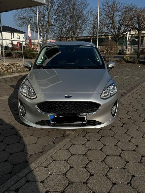 Silber Gebraucht 2018 Ford Fiesta Cool & Connect Limousine | 9.900 € (Fairer Preis) - Bild 1/4