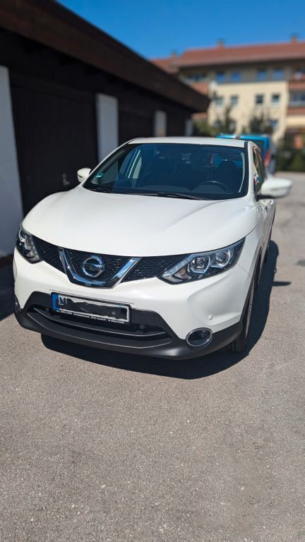Gebraucht Nissan Qashqai Acenta 116 PS (85 kW) 2014 Weiß SUV