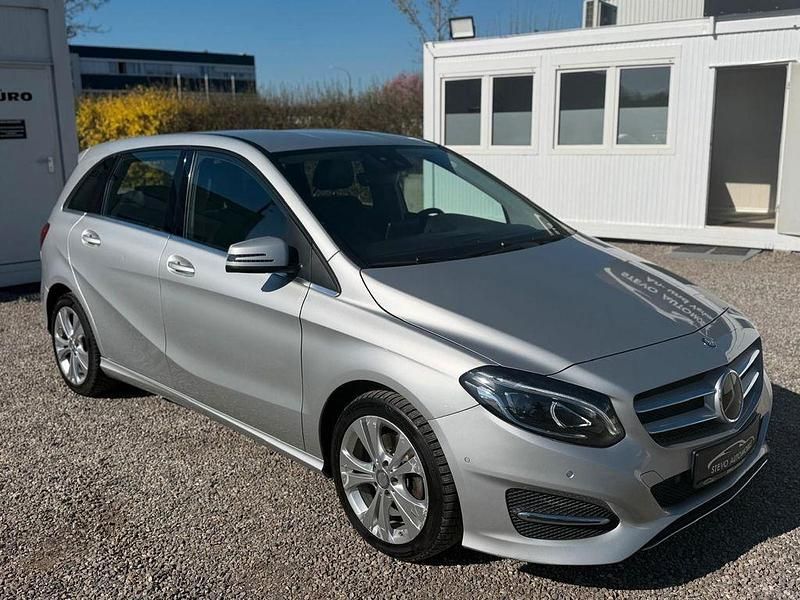 Gebraucht Mercedes B220 184 PS (135 kW) 2017 Silber Van / Kleinbus