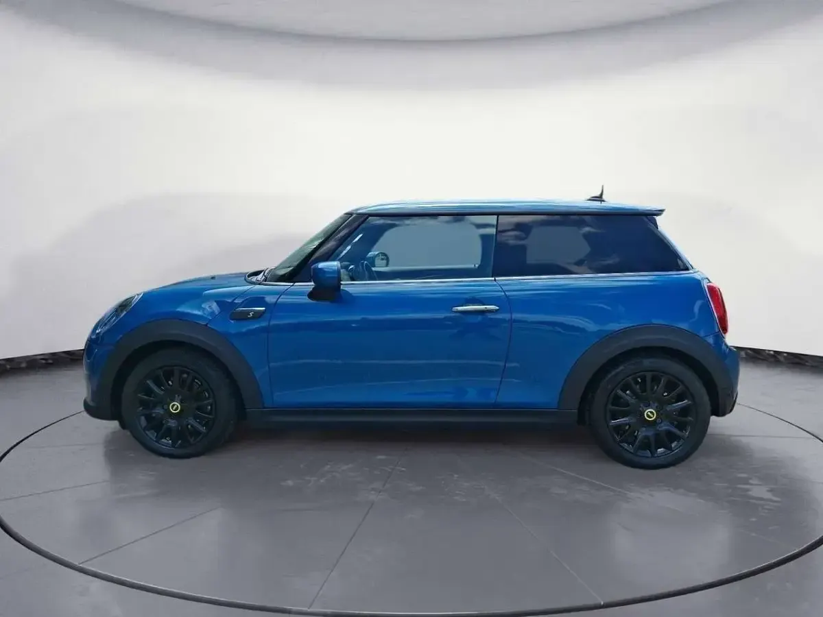 Gebraucht Mini Cooper SE Classic 135 kW (184 PS) 2023 Blau Kleinwagen