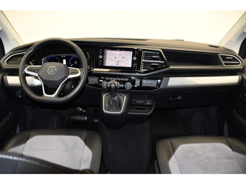 Second-hand VW Multivan Generation Six 150 CP (110 kW) 2022 Monovolum