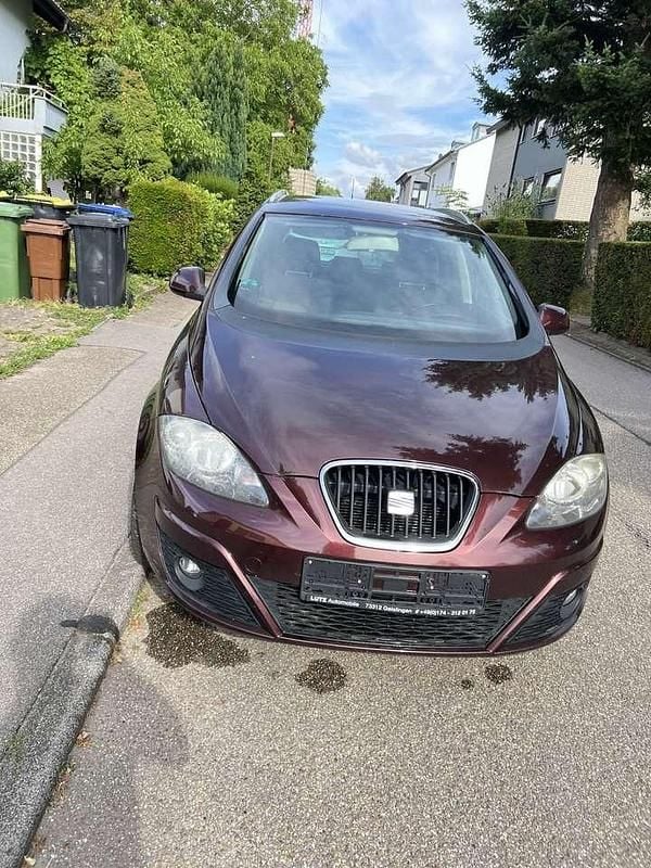 Gebraucht Seat Altea Comfort 125 PS (91 kW) 2009 Braun Van / Kleinbus