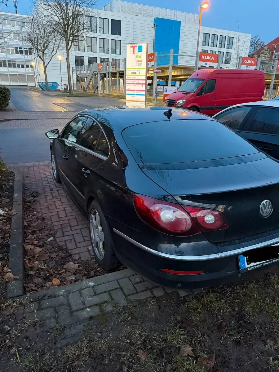 Używany VW Passat R-line 170 KM (125 kW) 2011 Czarny Sedan/Limuzyna