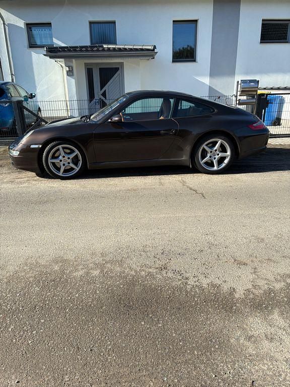 Gebraucht Porsche 911 Carrera 325 PS (239 kW) 2005 Braun Coupé