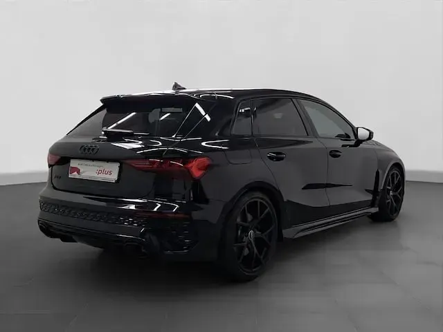 Gebraucht Audi RS3 Sportback Premium 400 PS (294 kW) 2022 Schwarz Kleinwagen